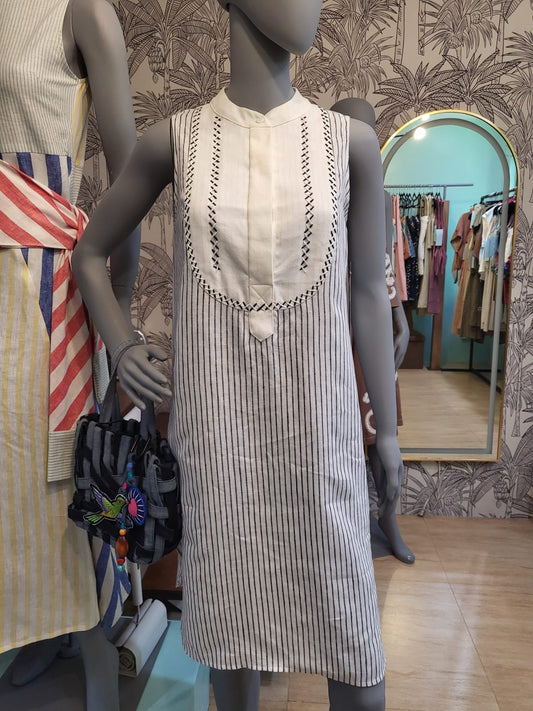 TEA Dress BLACK STRIPES